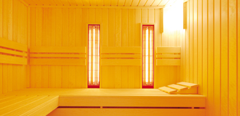 Sauna-mit-Infrarot-Strahler
